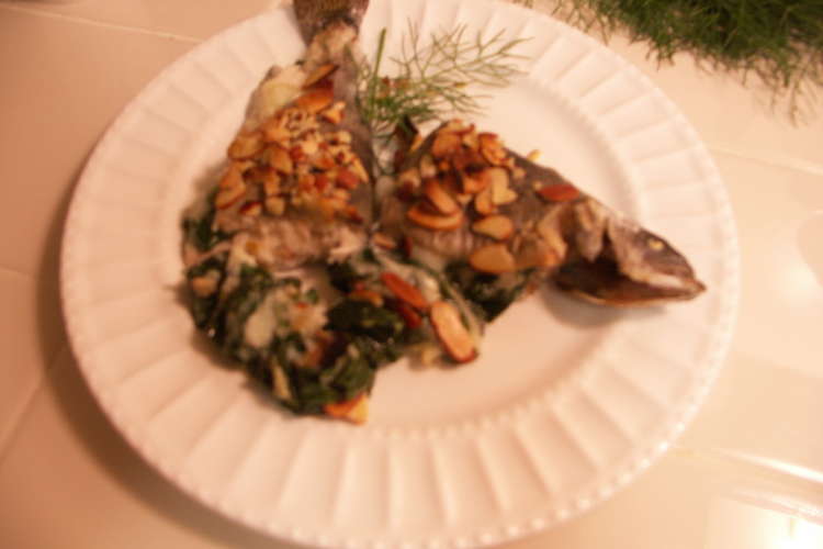 ニジマスのはさみ焼アーモンドスライスのせ レシピ 作り方 By 瑠璃色の卵 クックパッド 簡単おいしいみんなのレシピが378万品