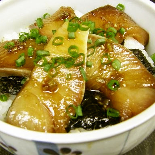 ブリの漬け丼 ニンニク醤油かけ レシピ 作り方 By Mrtado クックパッド 簡単おいしいみんなのレシピが352万品