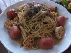 きのことウインナーのカレークリームパスタ