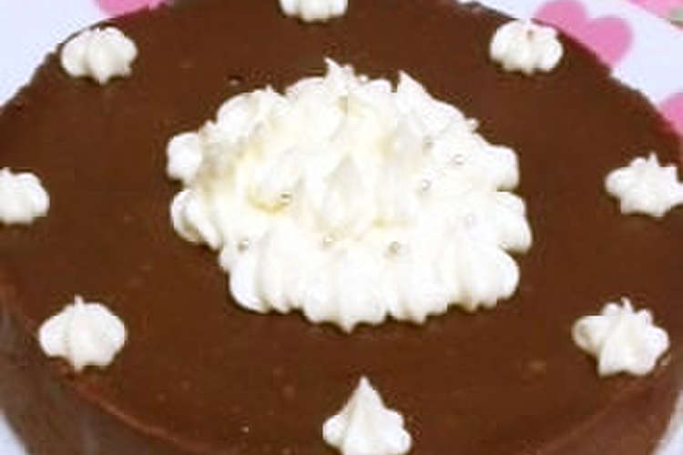 材料2つで簡単 ホールde生チョコケーキ レシピ 作り方 By Ayakoooooo クックパッド 簡単おいしいみんなのレシピが352万品