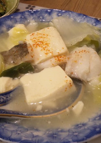 鱈と白菜と豆腐のあっさり塩味スープ