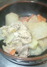 野菜と豚肉のゴマ味噌煮