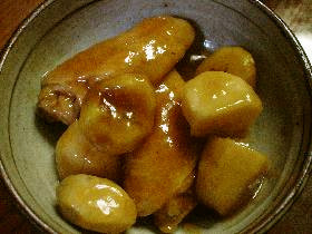 鶏手羽先と栗と里芋の中華風炒め煮の画像