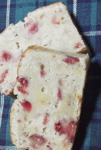 フレッシュ苺のパウンドケーキ