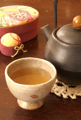 余った節分の豆で 福豆焙じ茶