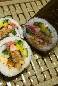 美味しいものいっぱい巻いた♫超太巻き寿司