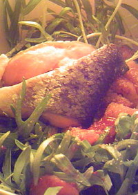 鮭とキムチと温泉卵と空芯菜の胡麻醤油丼