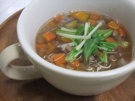 レンズ豆と根菜のスープ
