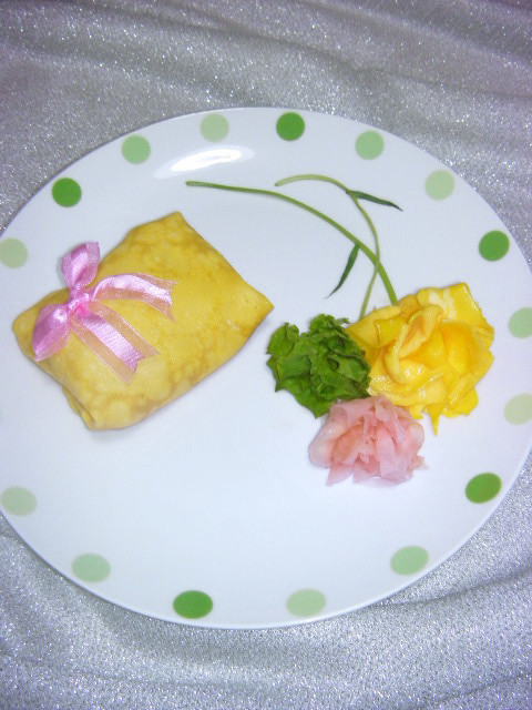 母の日に✤花を添えたクレープ寿司の画像