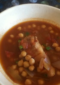 ひよこ豆と手羽元のトマトスープ　wクミン