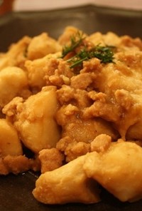 里芋と鶏挽肉のト～ロトロそぼろ煮