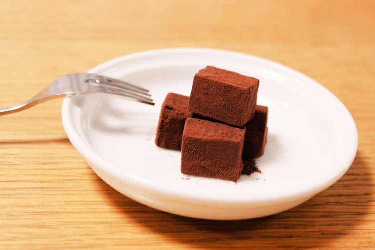 洋酒を効かせた生チョコ レシピ 作り方 By Mischai クックパッド 簡単おいしいみんなのレシピが357万品