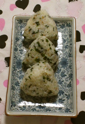 受験ガンバ!わかめご飯☆おにぎり