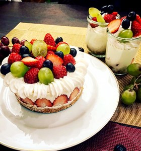 いちごのレアチーズケーキ