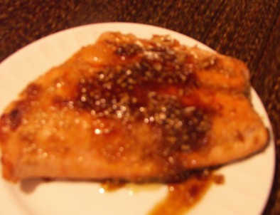 サーモンのごまと生姜焼きの写真
