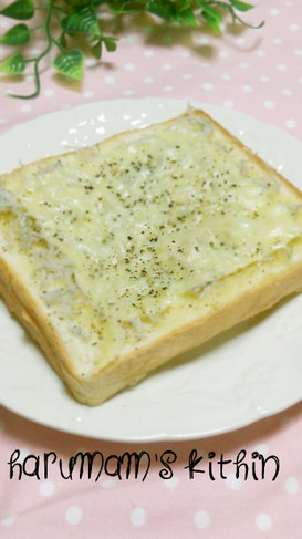 *オリーブオイルdeしらすトースト*