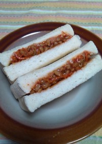 納豆キムチのサンドイッチ