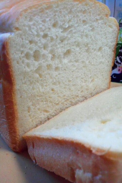 HB で 米粉と塩麹のふんわり食パン♡の写真