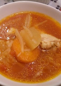 大根と鶏手羽元のトマトスープ