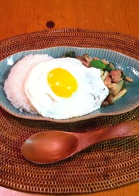タイ風鶏肉バジル炒めご飯 ガパオ！