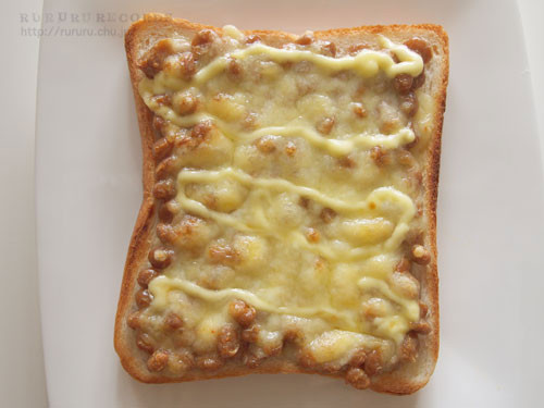 朝ごはんに◎簡単！納豆マヨチーズトーストの画像