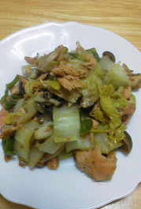 白菜と鮭のピリ辛チャンチャン焼き