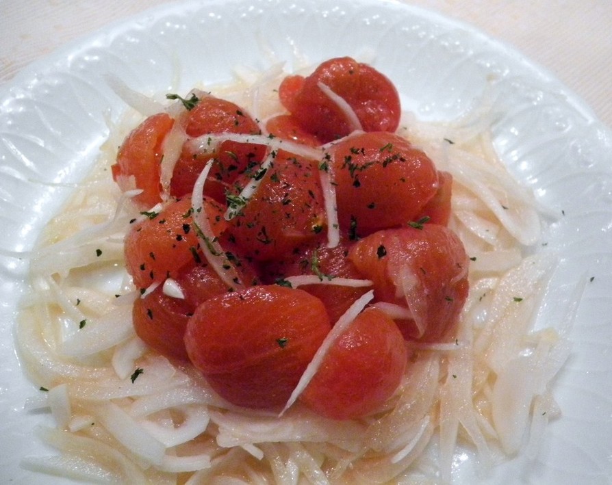 塩麹トマトとたまねぎのサラダの画像