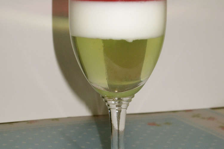 ひな祭りにひし餅色の三色ゼリー レシピ 作り方 By マミーズ Rei クックパッド 簡単おいしいみんなのレシピが355万品