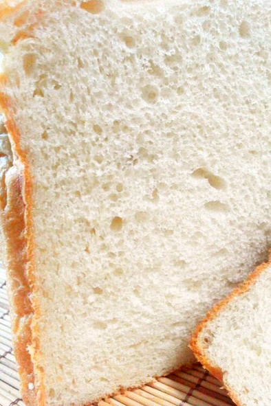HBで塩麹20g ふんわり食パン♡の写真