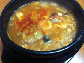 韓国料理  辛うまキムチスンドゥブチゲの画像