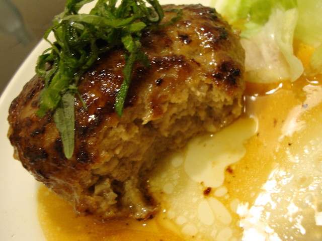 感動 肉汁の洪水ハンバーグ レシピ 作り方 By ももぶぅぅぅ クックパッド 簡単おいしいみんなのレシピが353万品