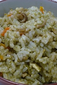 小松菜ピューレと塩麹の炊き込みご飯