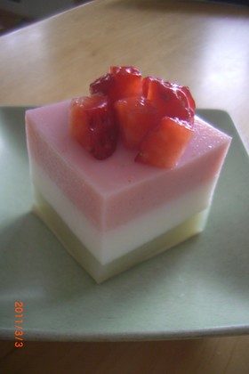ひな祭り☆簡単☆ひし餅風3色ゼリーケーキ
