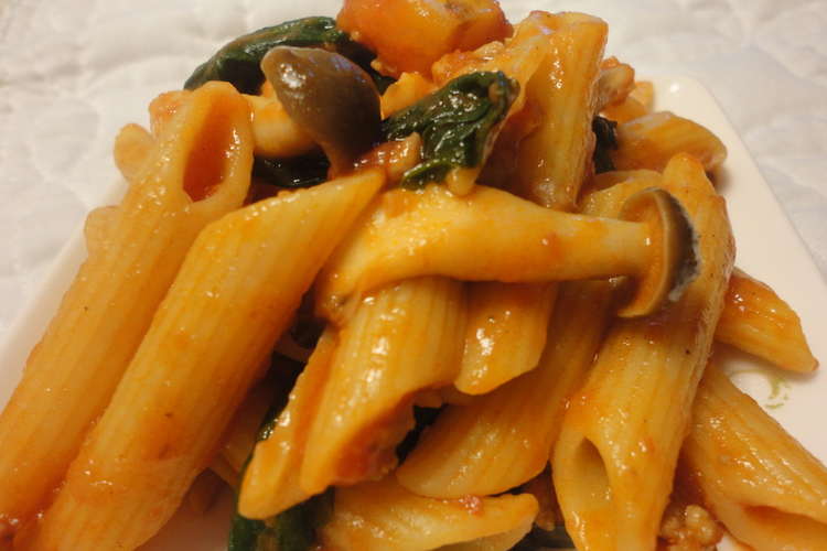 しめじとペンネマカロニのトマトソース レシピ 作り方 By たくぼん ママ クックパッド 簡単おいしいみんなのレシピが361万品