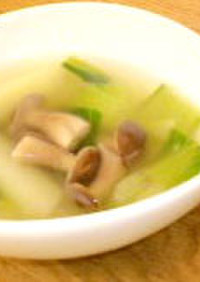 青梗菜ときのこの中華スープ