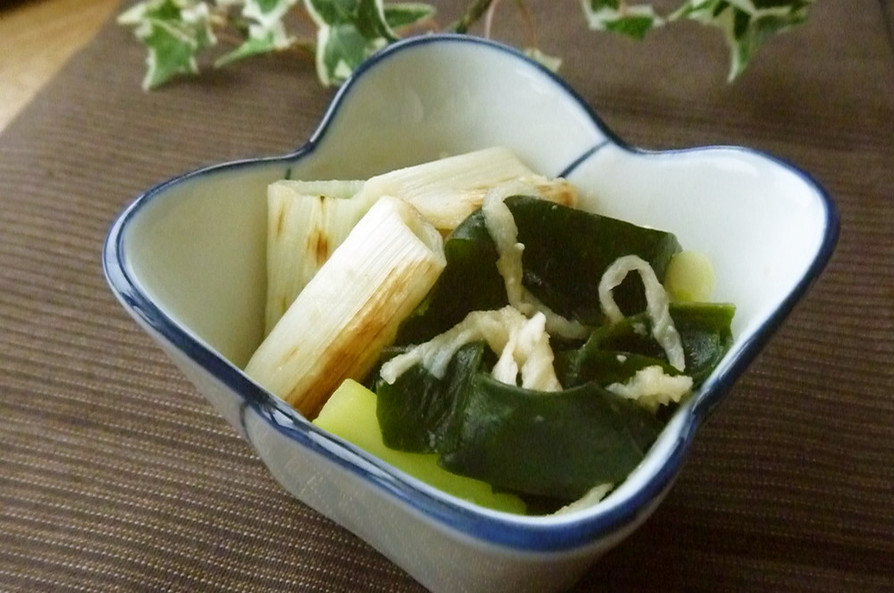 焼き葱と若芽のヌタ（酢味噌）の画像