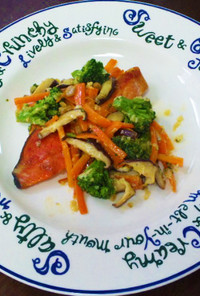 家Cafe 冷凍鮭の野菜タルタル