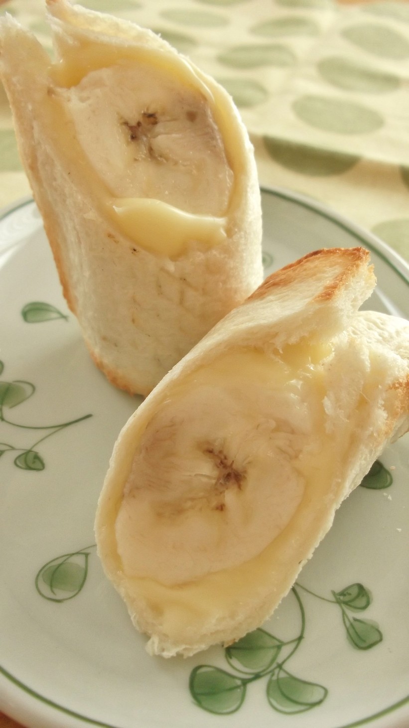 バナナとチーズのロールホットサンドの画像