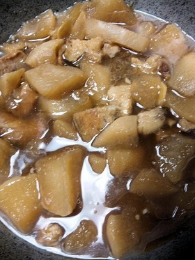 豚ばらブロックと丸大根の☆春風煮