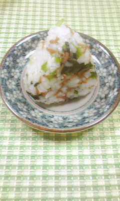カルシウム鉄分強化!ちりめん青菜おにぎり