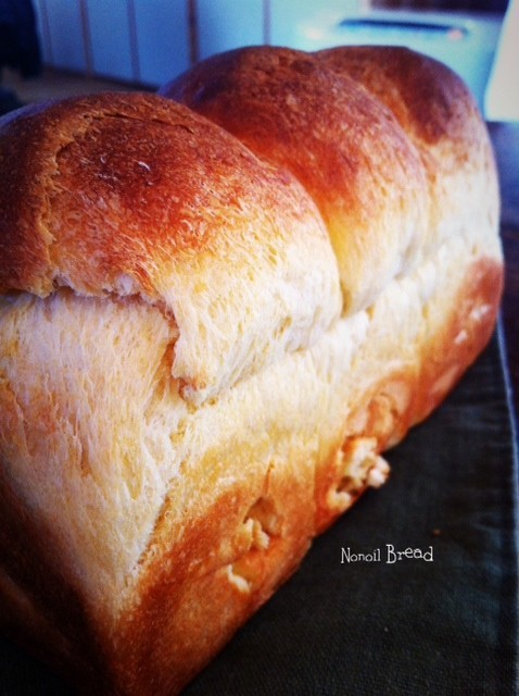 ノンオイル山型食パンの画像