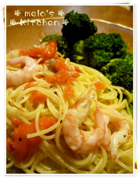 スモークサーモンとエビのサラダスパゲティ