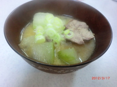 おかんの沖縄料理～冬瓜とｽﾍﾟｱﾘﾌﾞの写真