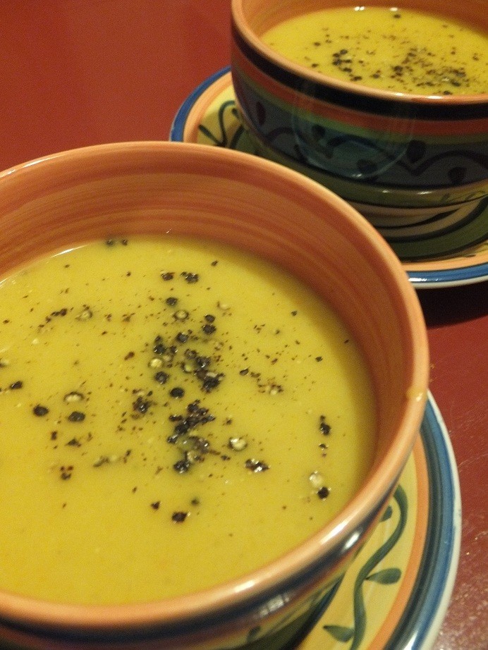 サツマイモ、ニンジンのカレー風味スープの画像