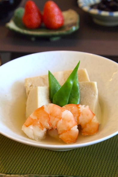 高野豆腐の煮物♪海老と春野菜を添えての写真