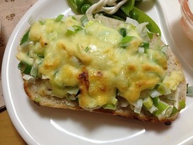 ネギが美味しい~!ネギピザトースト