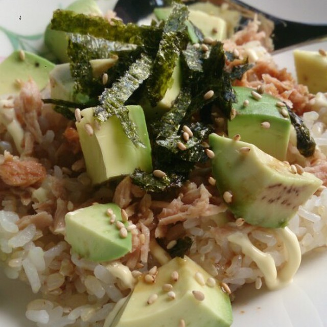 ５分でランチ カフェ風アボカド丼 レシピ 作り方 By 綾波綾 クックパッド