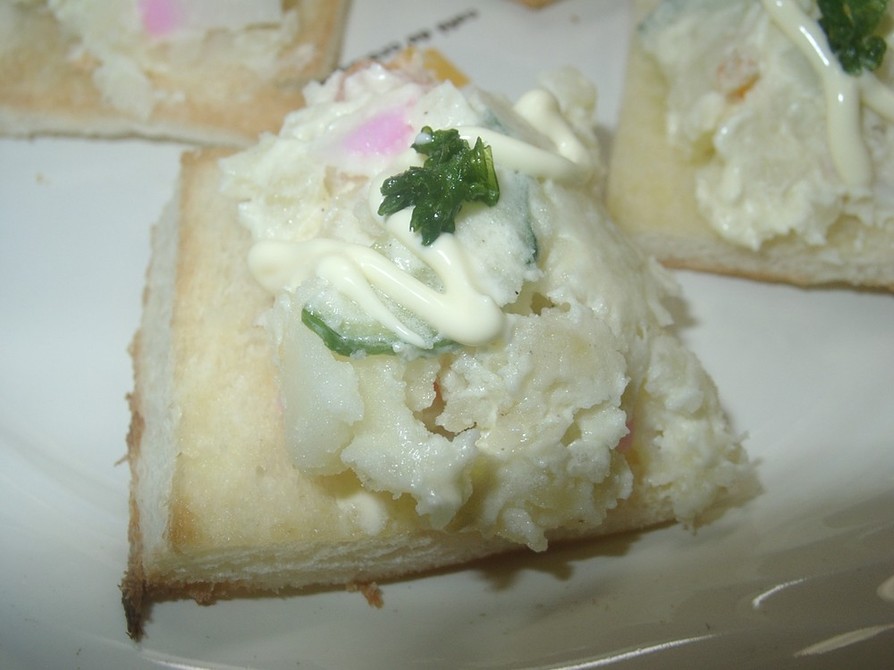 食パンでポテトサラダカナッペの画像