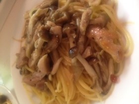 鶏とキノコのペペロンチーノ