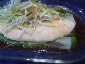 蒸し魚の白髪ねぎのせ